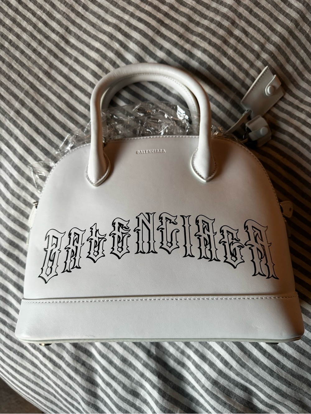 Balenciaga Ville Small Top Handle White Leather Bag - Picture 9 of 14
